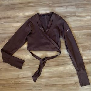 Nike top